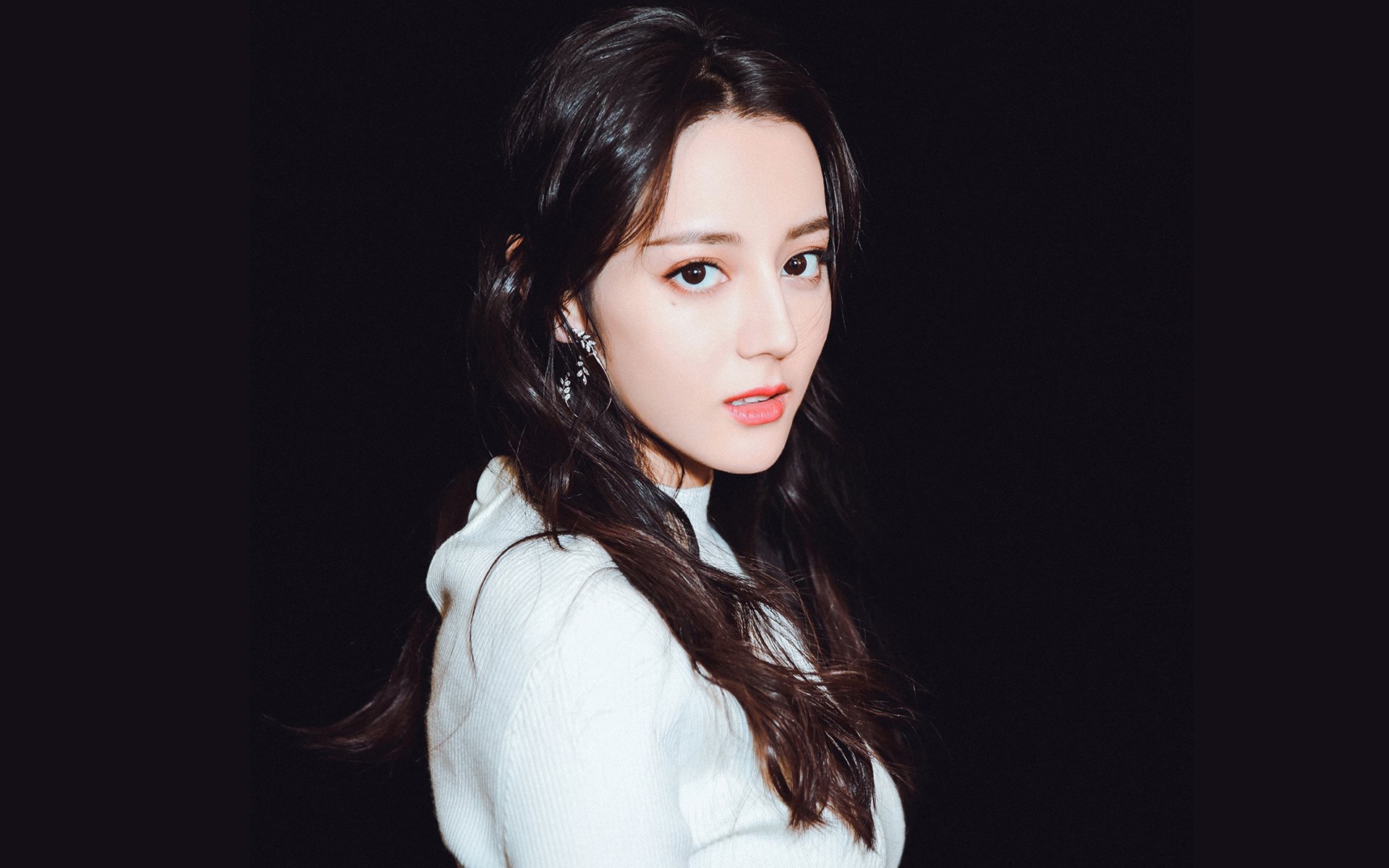 锋线支点作用是否在现代足球体系中回归重要位置,足球锋线位置简称