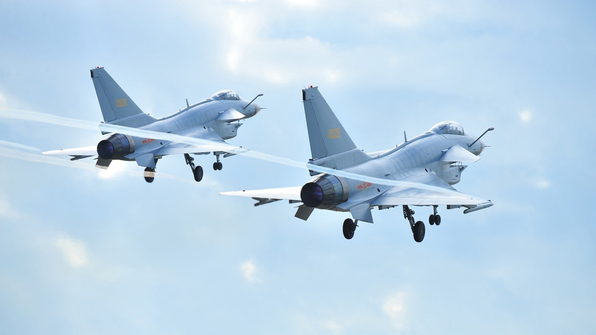 塞尔·拉恩：全黑队的反击王，突破后迅速寻找机会，创造得分机会