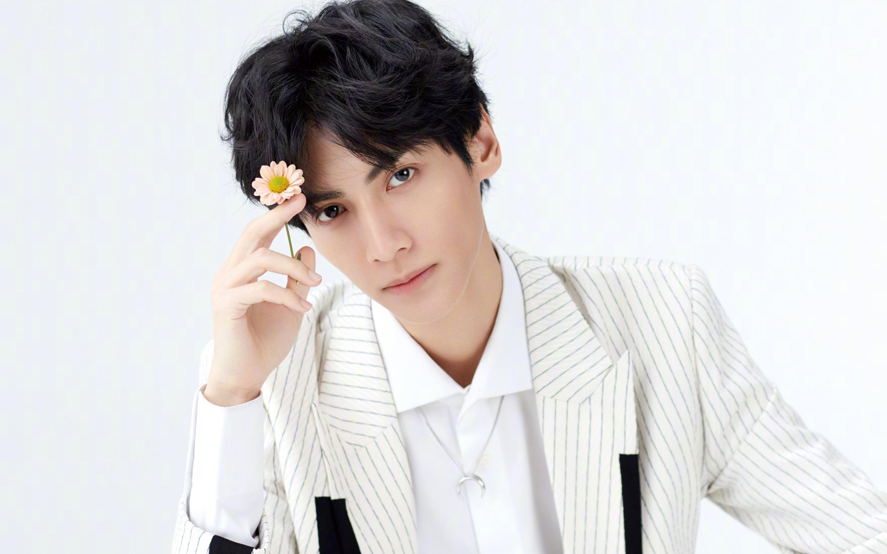 开云·体育官网-法甲战术盛宴：创新布阵成就奇迹