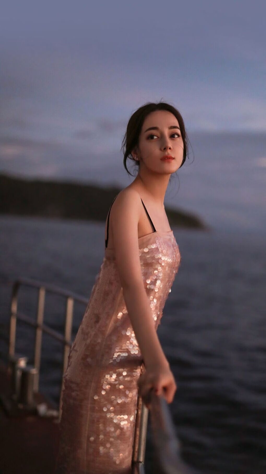 开云中国-荷兰自由泳接力稳居前列，荷兰队自由人