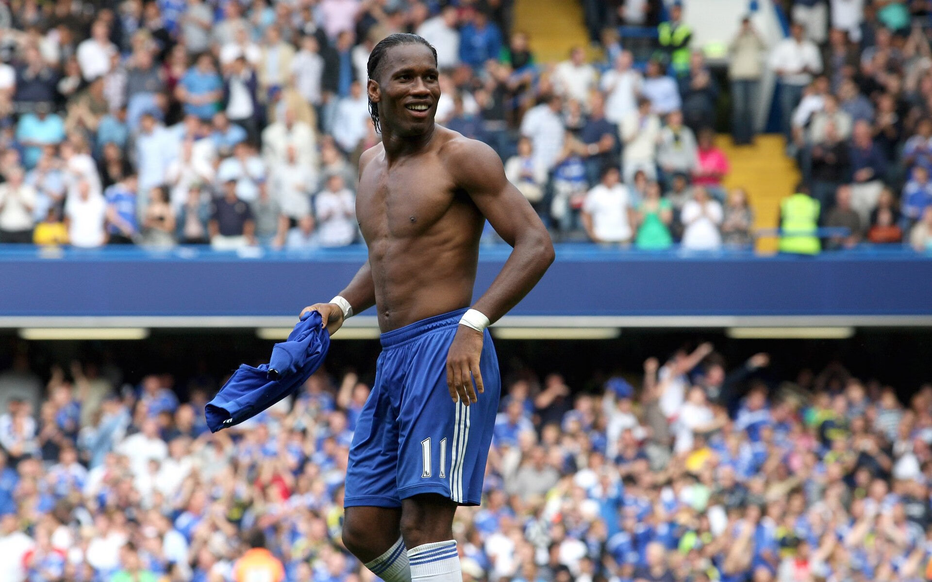 “德甲复苏势头强劲，传统劲旅逐渐追赶”，德甲经典比赛